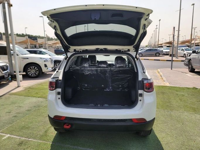 Used Jeep Compass TrailHawk II, 2.4 l, 2021 in Sharjah by Tabarak Used Cars, White color. American Specs | AUTO.AE