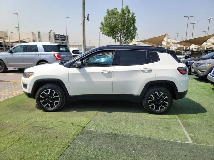 Used Jeep Compass TrailHawk II, 2.4 l, 2021 in Sharjah by Tabarak Used Cars, White color. American Specs | AUTO.AE