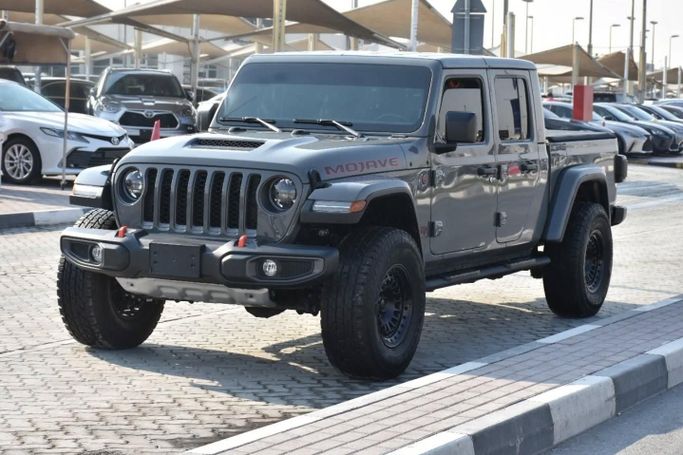 Used Jeep Gladiator II (JT), 3.6 l, 2023 in Sharjah by Alfaris Used Cars, Grey color. Other | AUTO.AE
