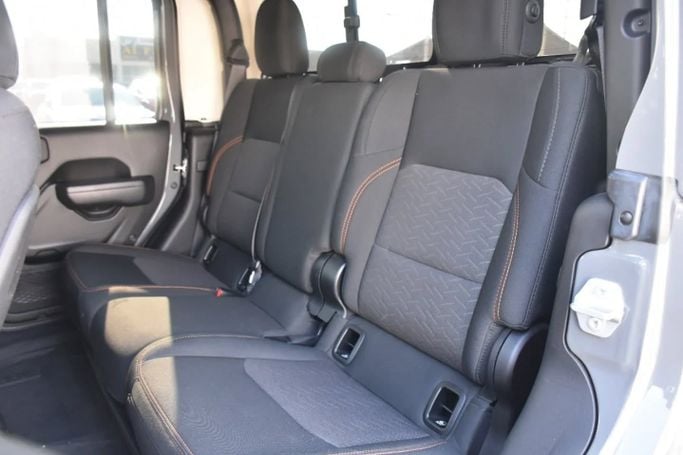 Used Jeep Gladiator II (JT), 3.6 l, 2023 in Sharjah by Alfaris Used Cars, Grey color. Other | AUTO.AE