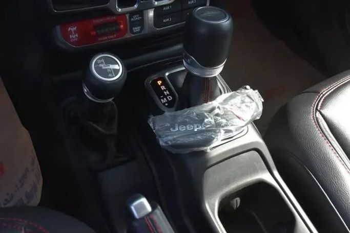 Used Jeep Gladiator II (JT), 3.6 l, 2021 in Sharjah by Alfaris Used Cars, Grey color. Other | AUTO.AE