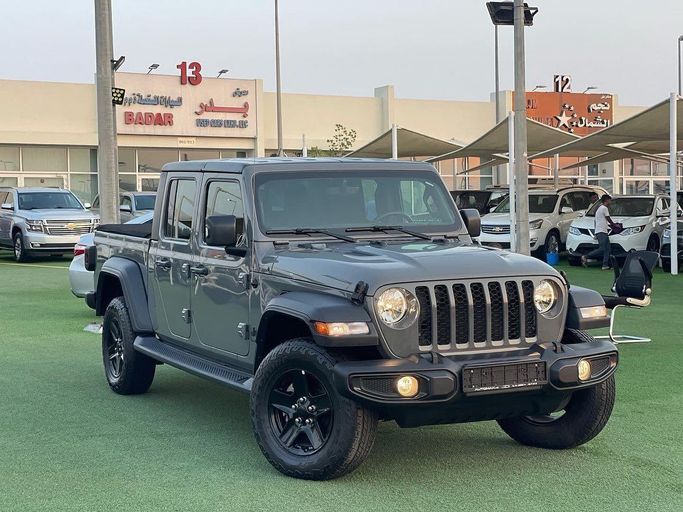 Used Jeep Gladiator II (JT), 3.6 l, 2021 in Sharjah by Badar Used Cars, Grey color.  | AUTO.AE