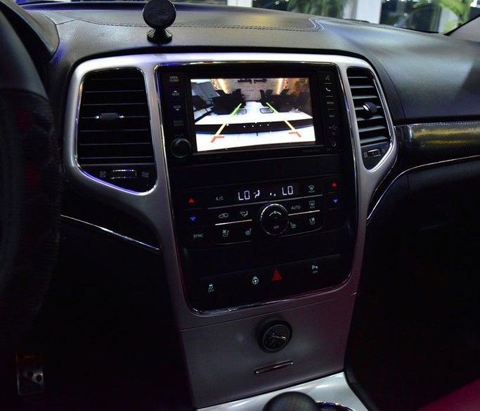 Used Jeep Grand Cherokee IV (WK2), 5.7 l, 2012 in Sharjah by Honey Gidosha Used Cars Tr., Black color.  | AUTO.AE