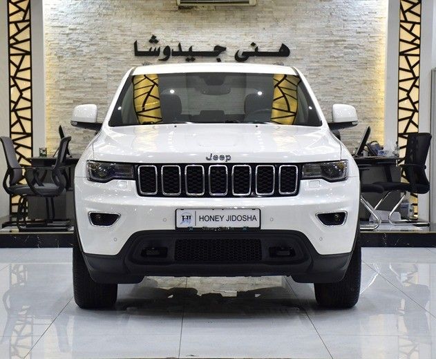Used Jeep Grand Cherokee IV (WK2) Facelift, 3.6 l, 2020 in Sharjah by Honey Gidosha Used Cars Tr., White color.  | AUTO.AE
