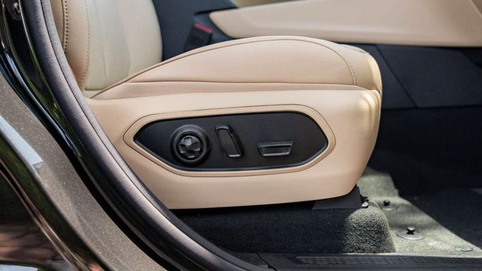 New Jeep Grand Cherokee V (WL), 3.6 l, 2023 in Sharjah by Nour Alnukhba Motors, Black color. Other | AUTO.AE