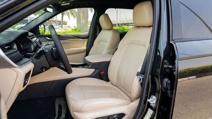 New Jeep Grand Cherokee V (WL), 3.6 l, 2023 in Sharjah by Nour Alnukhba Motors, Black color. Other | AUTO.AE