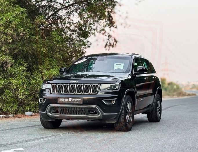 Used Jeep Grand Cherokee IV (WK2) Facelift, 3.6 l, 2021 in Sharjah by Al Sayed Khamis Used Auto Trading, Black color. GCC Specs | AUTO.AE