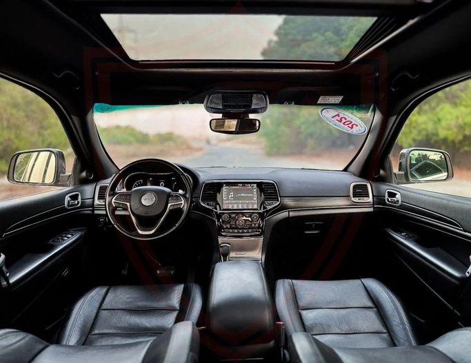 Used Jeep Grand Cherokee IV (WK2) Facelift, 3.6 l, 2021 in Sharjah by Al Sayed Khamis Used Auto Trading, Black color. GCC Specs | AUTO.AE