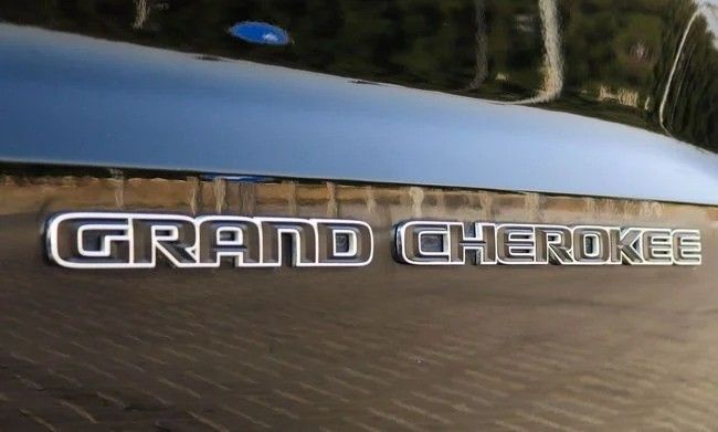 Подержанный Jeep Grand Cherokee IV (WK2) Рестайлинг, 3.6 л, 2021 в Шардже от Al Sayed Khamis Used Auto Trading Черный цвет. GCC | AUTO.AE