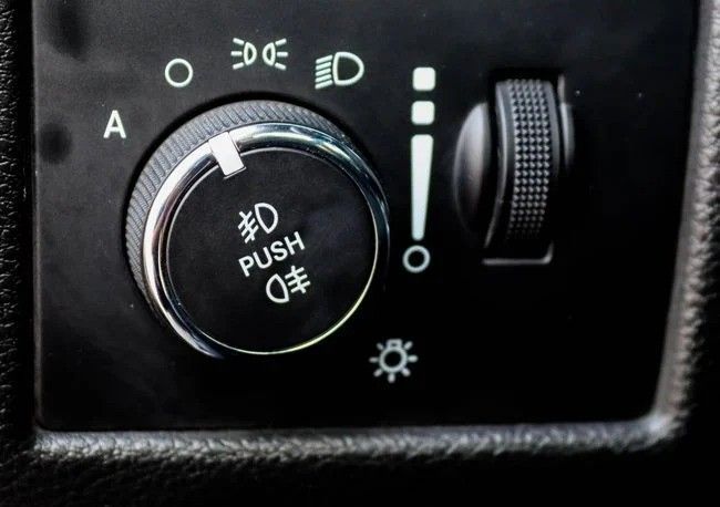 Подержанный Jeep Grand Cherokee IV (WK2) Рестайлинг, 3.6 л, 2021 в Шардже от Al Sayed Khamis Used Auto Trading Черный цвет. GCC | AUTO.AE