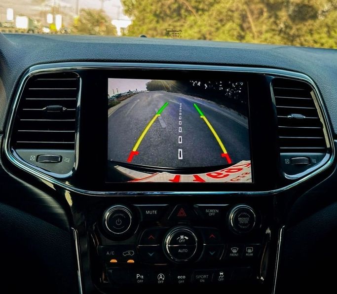 Подержанный Jeep Grand Cherokee IV (WK2) Рестайлинг, 3.6 л, 2021 в Шардже от Al Sayed Khamis Used Auto Trading Серый цвет. GCC | AUTO.AE