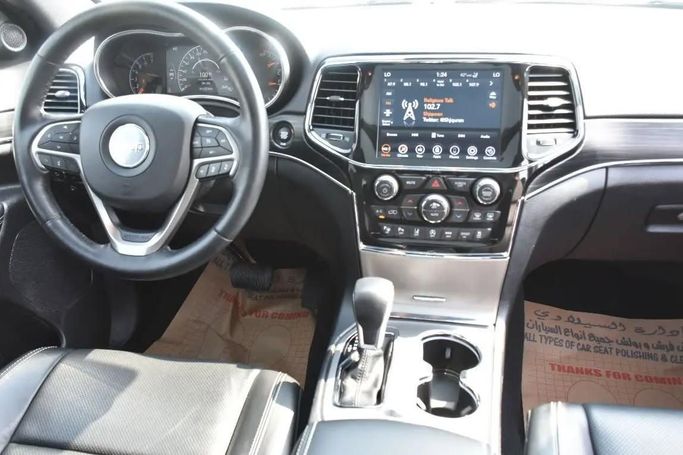 Used Jeep Grand Cherokee IV (WK2) Facelift, 3.6 l, 2021 in Sharjah by Alfaris Used Cars, White color. Other | AUTO.AE