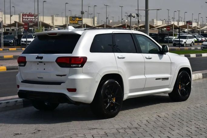 Used Jeep Grand Cherokee IV (WK2) Facelift, 5.7 l, 2021 in Sharjah by Alfaris Used Cars, White color. Other | AUTO.AE