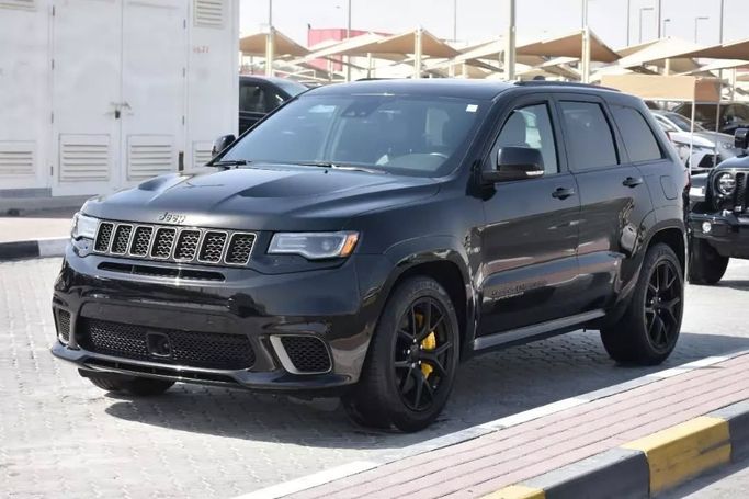 Подержанный Jeep Grand Cherokee IV (WK2) Рестайлинг, 5.7 л, 2020 в Шардже от Alfaris Used Cars Черный цвет. Other | AUTO.AE