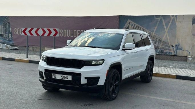 Used Jeep Grand Cherokee L V (WL), 3.6 l, 2021 in Sharjah by Halla Cars, White color.  | AUTO.AE