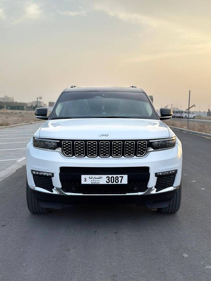 Used Jeep Grand Cherokee V (WL), 3.6 l, 2022 in Sharjah by Moscow Used Cars, White color. American Specs | AUTO.AE