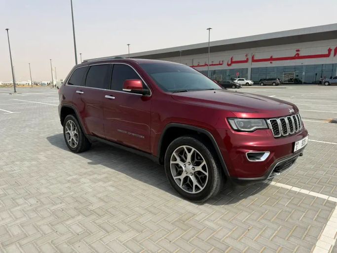 Подержанный Jeep Grand Cherokee IV (WK2) Рестайлинг, 3.6 л, 2021 в Шардже от Al Nabeel Used Cars Красный цвет.  | AUTO.AE