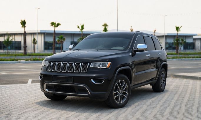 Used Jeep Grand Cherokee IV (WK2) Facelift, 3.6 l, 2019 in Sharjah, Black color. American Specs | AUTO.AE | Listing #265583