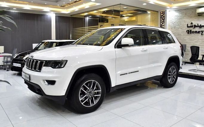 مستعملة Jeep Grand Cherokee عملية فيس ليفت IV (WK2), 3.6 l, 2020 في في الشارقة من Honey Jidosha Used Cars Tr.، اللون أبيض. مواصفات الخليج | AUTO.AE | إعلان #273150