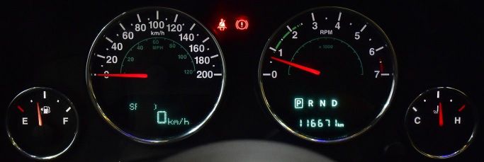 Подержанный Jeep Wrangler III (JK), 3.6 л, 2018 в Шардже от Honey Gidosha Used Cars Tr. Бежевый цвет.  | AUTO.AE