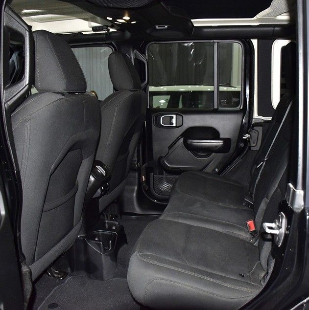 Used Jeep Wrangler IV (JL), 3.0 l, 2020 in Sharjah by Honey Gidosha Used Cars Tr., Black color.  | AUTO.AE