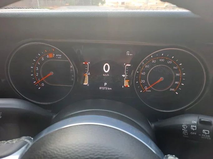 Новый Jeep Wrangler IV (JL) Рестайлинг, 3.6 л, 2023 в Шардже от Imad Younis Almani used Cars Серый цвет. GCC | AUTO.AE