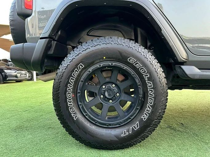 Used Jeep Wrangler IV (JL), 2.0 l, 2019 in Sharjah by Ahmad alkhodari Motors, Grey color. GCC Specs | AUTO.AE