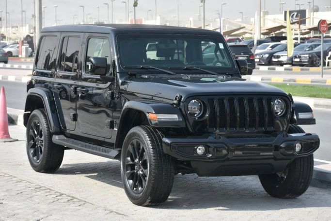Подержанный Jeep Wrangler IV (JL), 2.0 л, 2023 в Шардже от Alfaris Used Cars Черный цвет. Other | AUTO.AE