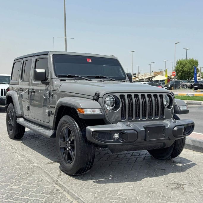 Used Jeep Wrangler IV (JL), 3.6 l, 2022 in Sharjah by Alfaris Used Cars, Grey color. Other | AUTO.AE