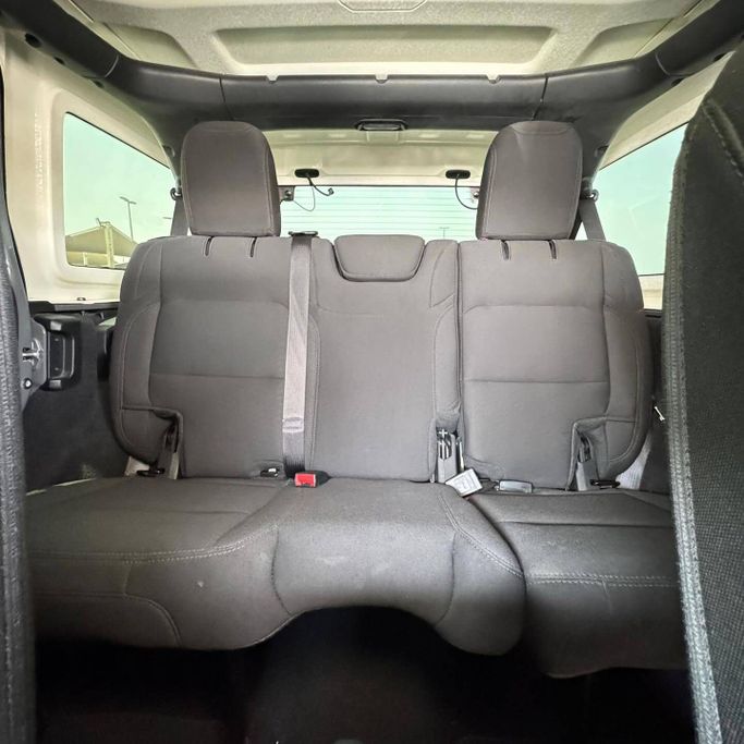 Used Jeep Wrangler IV (JL), 3.6 l, 2022 in Sharjah by Alfaris Used Cars, Grey color. Other | AUTO.AE