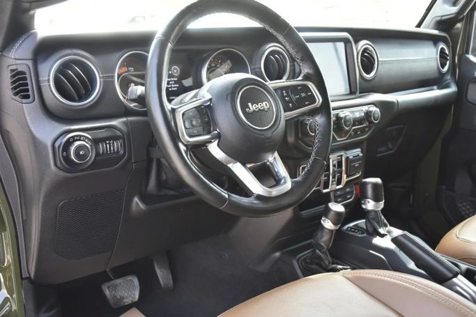 Used Jeep Wrangler IV (JL), 3.0 l, 2021 in Sharjah by Alfaris Used Cars, Green color. Other | AUTO.AE