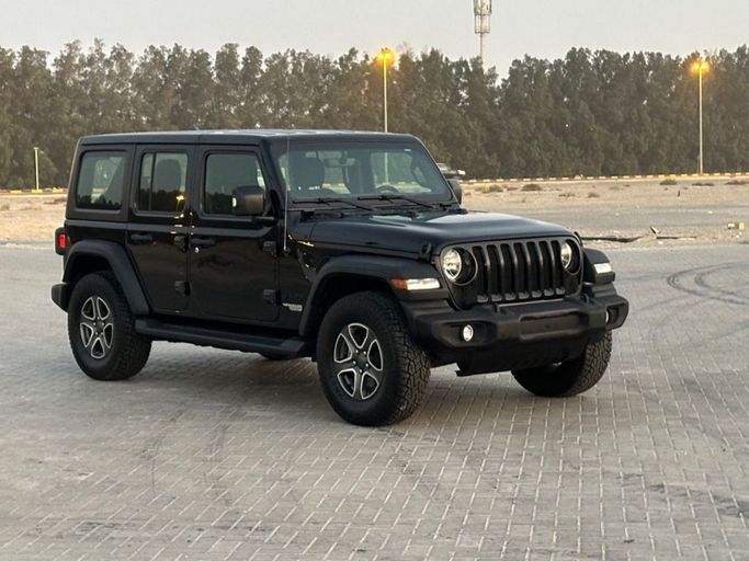 Подержанный Jeep Wrangler IV (JL), 3.6 л, 2021 в Шардже от Al Aayan Used Cars Черный цвет. GCC | AUTO.AE