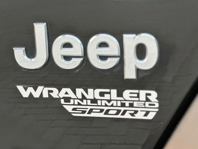 Подержанный Jeep Wrangler IV (JL), 3.6 л, 2020 в Шардже от Al Aayan Used Cars Черный цвет. GCC | AUTO.AE