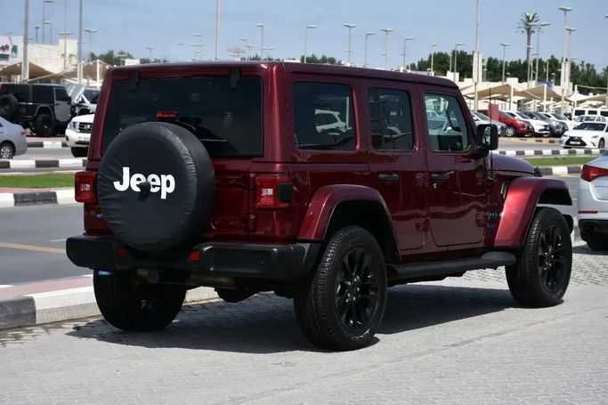 Подержанный Jeep Wrangler IV (JL), 2.0 л, 2021 в Шардже от Alfaris Used Cars Красный цвет. Other | AUTO.AE