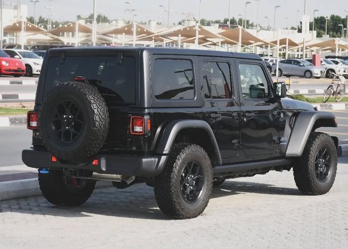 Новый Jeep Wrangler IV (JL) Рестайлинг, 2.0 л, 2024 в Шардже от Alfaris Used Cars Черный цвет. Other | AUTO.AE