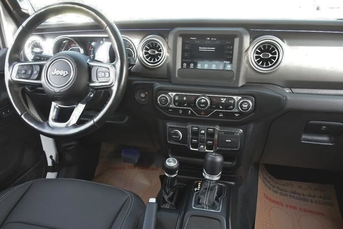 Used Jeep Wrangler IV (JL), 2.0 l, 2021 in Sharjah by Alfaris Used Cars, White color. Other | AUTO.AE