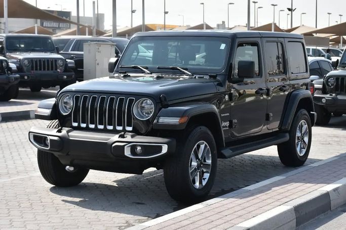 Подержанный Jeep Wrangler IV (JL), 2.0 л, 2023 в Шардже от Alfaris Used Cars Черный цвет. Other | AUTO.AE