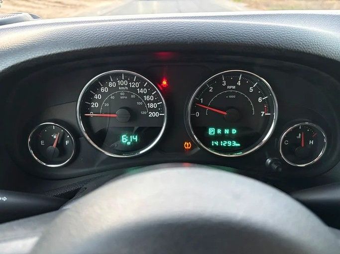 Used Jeep Wrangler IV (JL), 3.6 l, 2018 in Sharjah by Almasar Used Cars, Beige color. GCC Specs | AUTO.AE