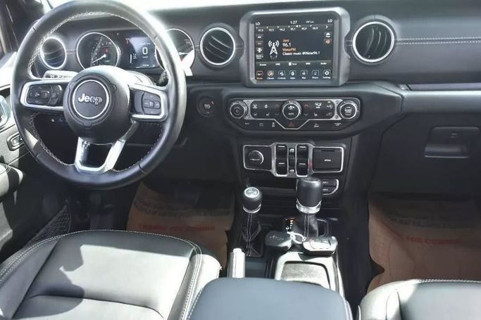 Подержанный Jeep Wrangler IV (JL), 2.0 л, 2021 в Шардже от Alfaris Used Cars Черный цвет. Other | AUTO.AE