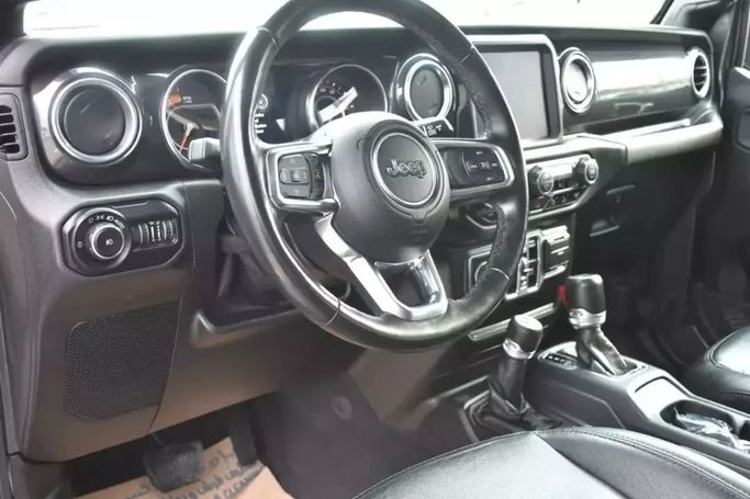 Used Jeep Wrangler IV (JL), 3.6 l, 2020 in Sharjah by Alfaris Used Cars, Grey color. Other | AUTO.AE