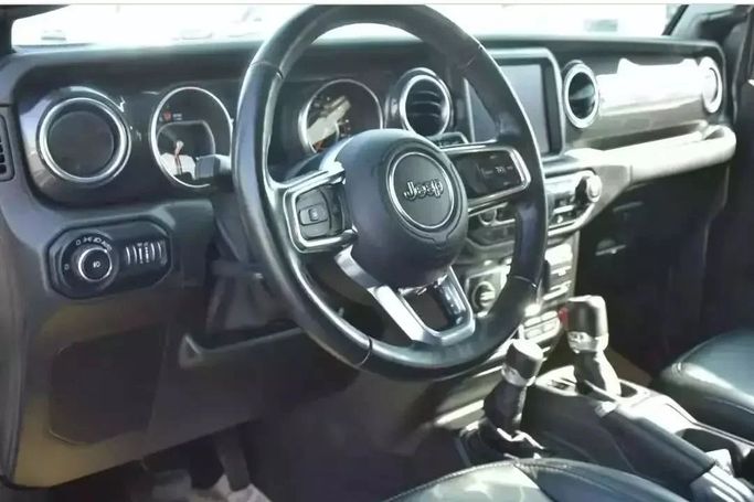 Used Jeep Wrangler IV (JL), 3.6 l, 2020 in Sharjah by Alfaris Used Cars, Grey color. Other | AUTO.AE