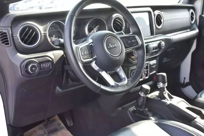 Used Jeep Wrangler IV (JL), 3.6 l, 2020 in Sharjah by Alfaris Used Cars, White color. Other | AUTO.AE