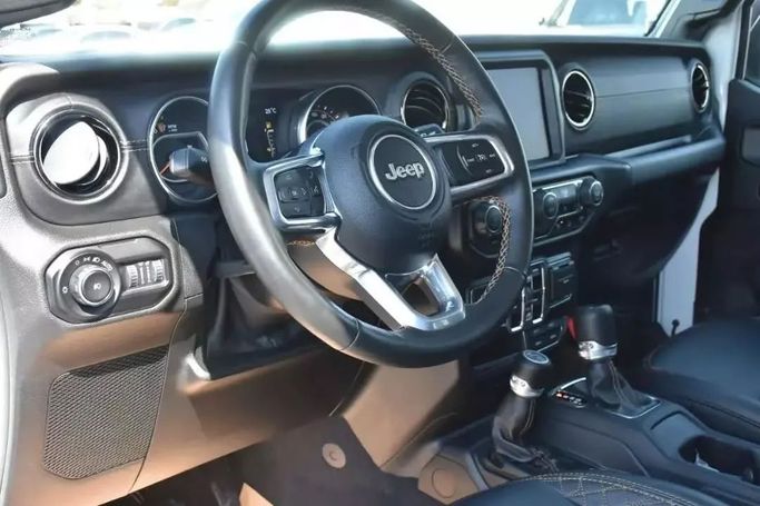 Used Jeep Wrangler IV (JL), 3.6 l, 2021 in Sharjah by Alfaris Used Cars, White color. Other | AUTO.AE