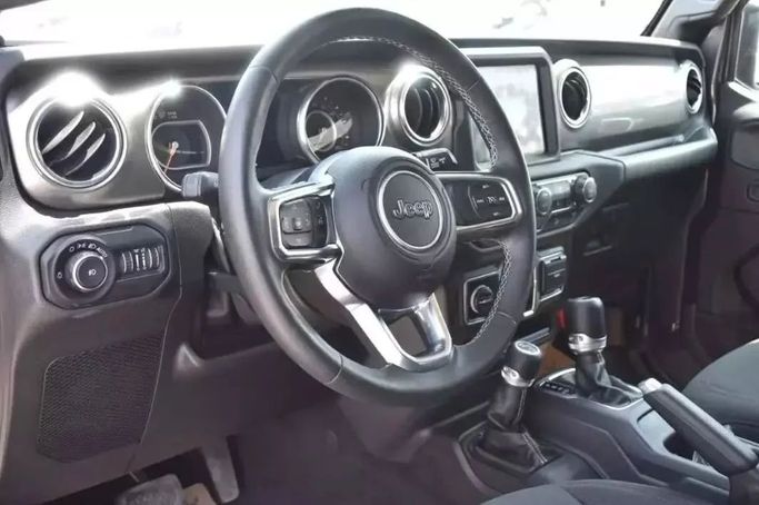 Used Jeep Wrangler IV (JL), 3.6 l, 2019 in Sharjah by Alfaris Used Cars, Grey color. Other | AUTO.AE