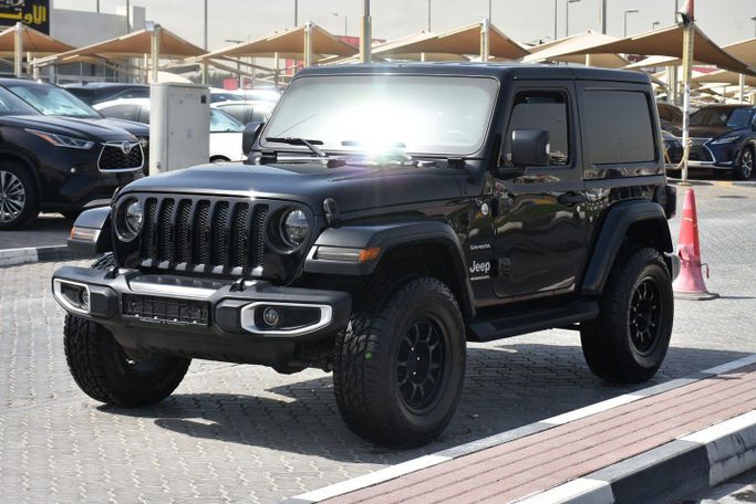 Подержанный Jeep Wrangler III (JK), 3.6 л, 2018 в Шардже от Alfaris Used Cars Черный цвет. Other | AUTO.AE