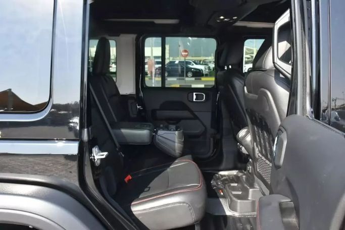 Used Jeep Wrangler IV (JL), 3.6 l, 2021 in Sharjah by Alfaris Used Cars, Black color. Other | AUTO.AE