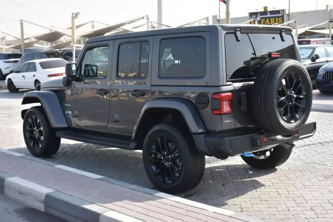 Used Jeep Wrangler IV (JL), 2.0 l, 2022 in Sharjah by Alfaris Used Cars, Grey color. Other | AUTO.AE