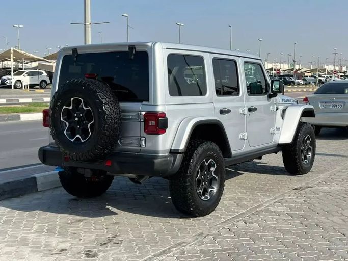 Used Jeep Wrangler IV (JL), 2.0 l, 2022 in Sharjah by Alfaris Used Cars, Grey color. Other | AUTO.AE