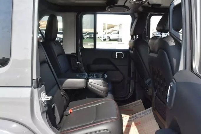 Used Jeep Wrangler IV (JL), 2.0 l, 2021 in Sharjah by Alfaris Used Cars, Grey color. Other | AUTO.AE