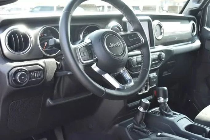 Used Jeep Wrangler IV (JL), 3.6 l, 2022 in Sharjah by Alfaris Used Cars, Black color. Other | AUTO.AE